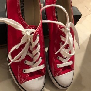 Red Converse Size 8